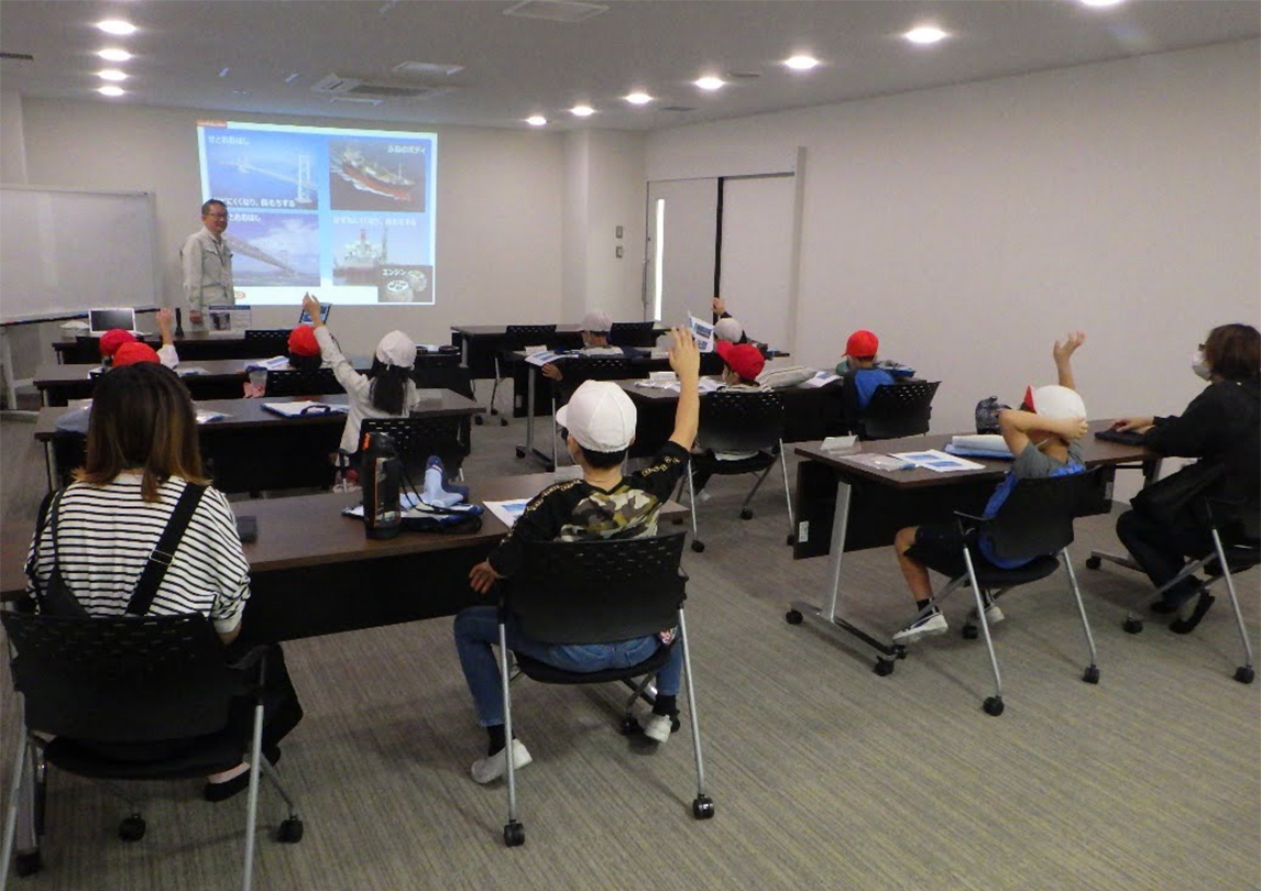 Elementary students at the plant