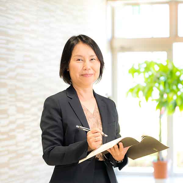 若林由香 (人事総務部 ダイバーシティ推進室)